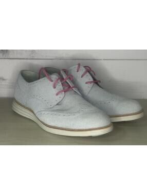 Cole Haan Women's Light Blue Suede Wingtip Oxfords with Pink Laces Size 7.5B